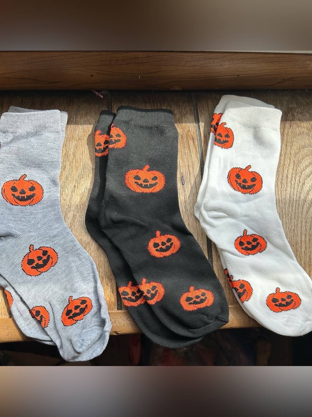 Women’s Halloween Pumpkin Crew Socks - Gray, Black & White
